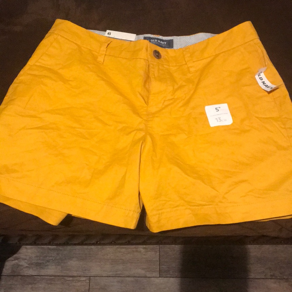 Yellow / gold shorts 5” 13 CM